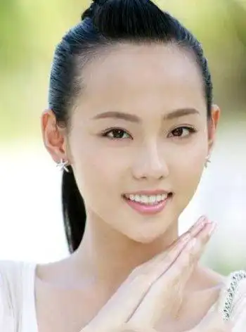 一露额头毁所有,这几个明星明明长得很漂亮,却不敢露出额头