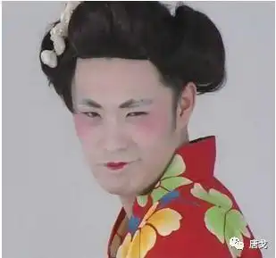 肥唐说看着薛之谦的美甲,女装大佬了解一下