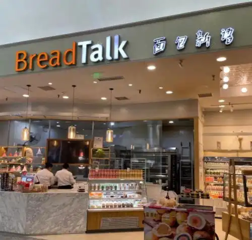 面包新语一门店因卖超保质期食品被查称处置过保食品有流程
