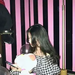 最新姐妹头像唯美小清新两张好看的长发闺蜜头像一人一张