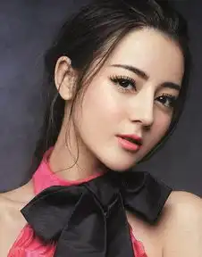 女星素颜出镜,杨幂赵丽颖迪丽热巴谁素颜的样子还是最美的