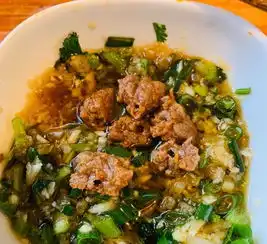 终于被我吃到了这一锅90年代的麻辣烫,才是咱老成都挂念的市井味啊