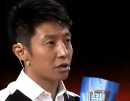 吴京当年自曝起初没看上谢楠,同场的撒贝宁都替他捏把汗