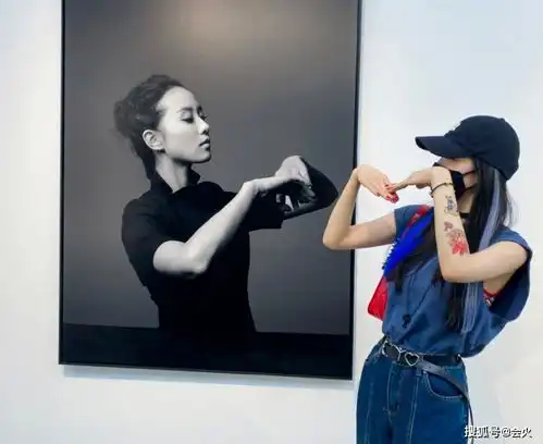 杨幂甜品店被男人搭讪拒绝对方买奶茶,逛街因身上太香被认出