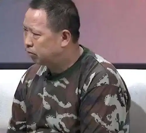 丈夫去世待火化,次日穿着寿衣坐在客厅,妻子谁还敢跟他住一起