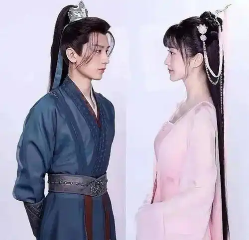 沉香如屑开机,成毅素颜给粉丝道歉惹人疼,人超多大楼前后对比超搞笑