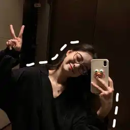 时髦小姐姐的自拍,到底藏着多少套路
