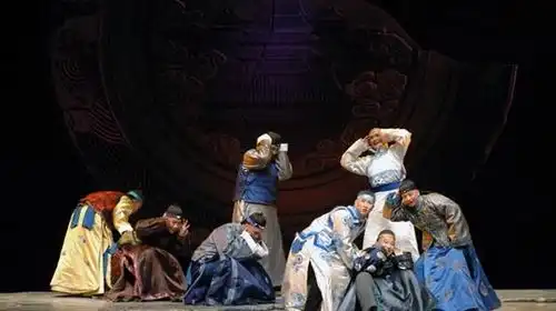 清朝灭亡后,几十万皇室贵族去了哪里如今生活过的怎么样