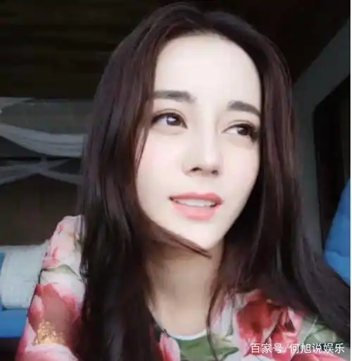 女明星们生日直播吃蛋糕,她直播吃火锅底料我戚哥威武
