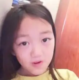 能够直面自己的9岁李嫣最美