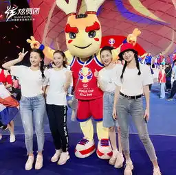 炫舞团篮球世界杯深圳赛场太惹眼,香港商报专栏报道