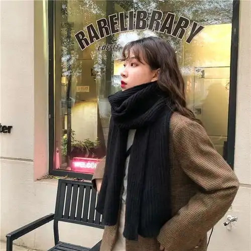 温暖寒冬的6款围巾样式,拼色和纯色类型,时尚又很有百搭感