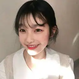 2018最火微信头像女甜美可爱只给一个人一大瓶草莓味的喜欢