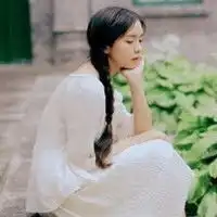 森系女孩半遮脸的头像微信头像图片大全