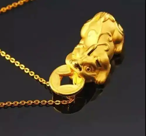 金色魅力解读黄金貔貅项链的神秘寓意与象征