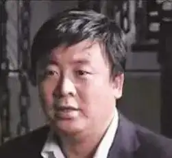 抢劫犯潜逃13年混成电影明星,因演技太好被捕,已经是最佳男配角