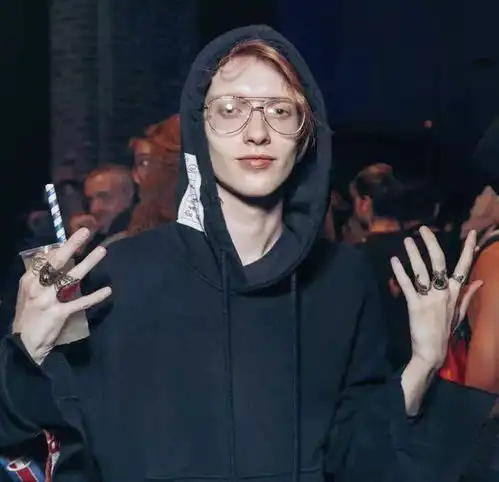 男生头像没办法在一起的人就是错的人