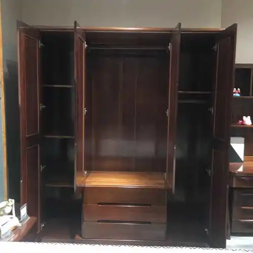 四门三抽屉衣柜利家家具