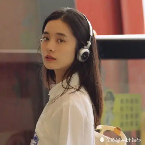 女生偷偷喜欢你,聊天记录会有这3个特点,傻弟弟别错过