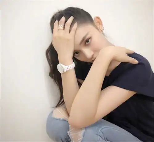 林允被传行李箱里有安全套,本人发声否认让你们误会了