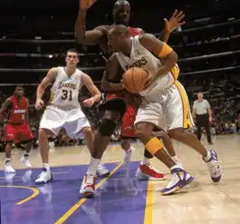 珍藏图片回顾科比nba生涯历年圣诞大战