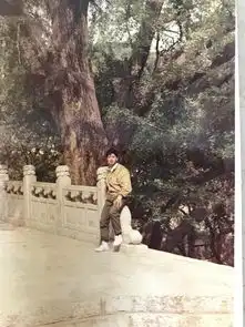 刘强东晒18岁照片第2年奶茶妹妹出生了