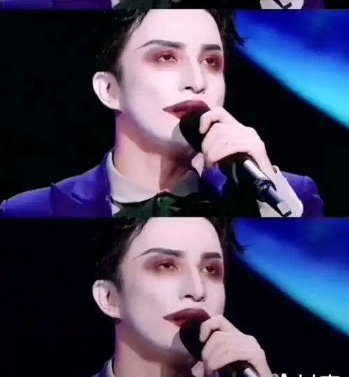 薛之谦化小丑妆,眉毛眼影嘴唇,你们觉得哪个最过分