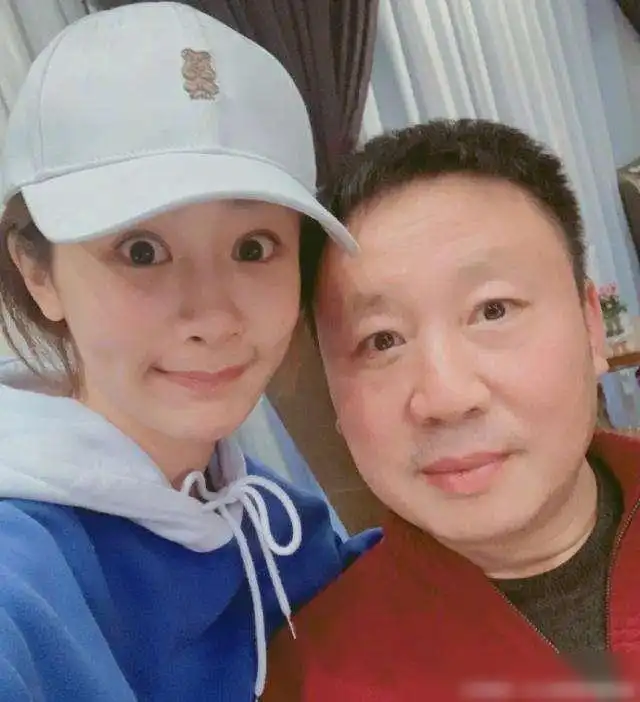 杨紫不是杨立新的女儿,更不是杨子的妹妹,成名归功于她的妈妈