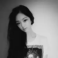情感黑白女孩头像笨蛋你会爲我心痛么