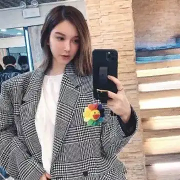 李雨桐晒合照官宣新恋情,男生是00后小鲜肉,曾参加过一年级