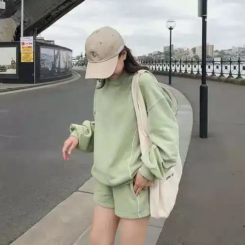 卫衣穿搭小技巧,显得气质有活力,值得每个小姐姐收藏