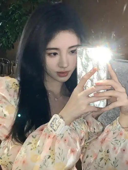 碎花的温柔,从严寒清冷中翩然而至
