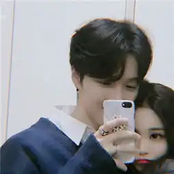 超拽手机遮脸情侣头像有你的存在是最完美的
