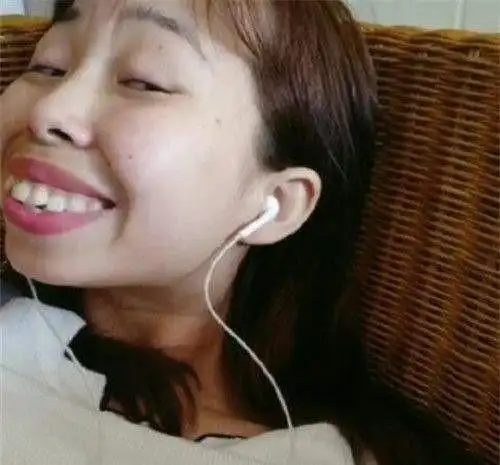 美女网红关掉美颜滤镜之后,秒变车祸现场,网友怪我们太天真