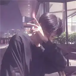 男生唯美有意境头像精选2018眼泪无法洗去痛苦的是爱情