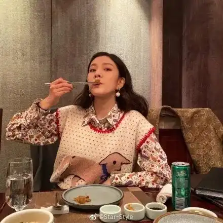 针织打底马甲厚大衣,又美又暖还不臃肿