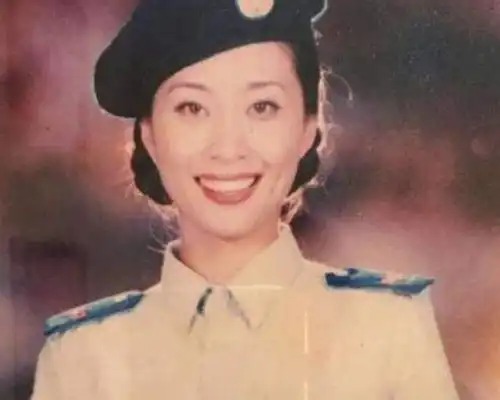 5登春晚的笑星,因丈夫离世淡出,如今鲜为人知,再婚女儿已14岁