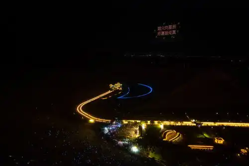 万人星空演唱会点亮鸣沙月泉凤凰网甘肃凤凰网