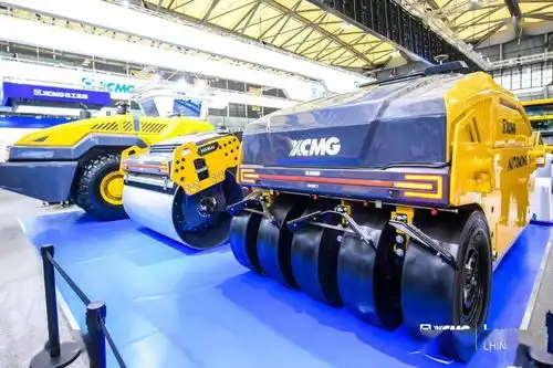 轰动行业徐工5系列成套道路机械在上海宝马展荣耀发布