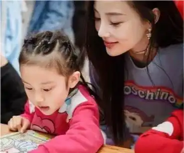 李小璐蔡国庆的孩子很优秀,小舍得中蒋欣的鸡娃教育你赞同吗