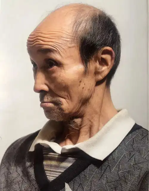 视频教学朱传奇教你画表情俏皮的老顽童