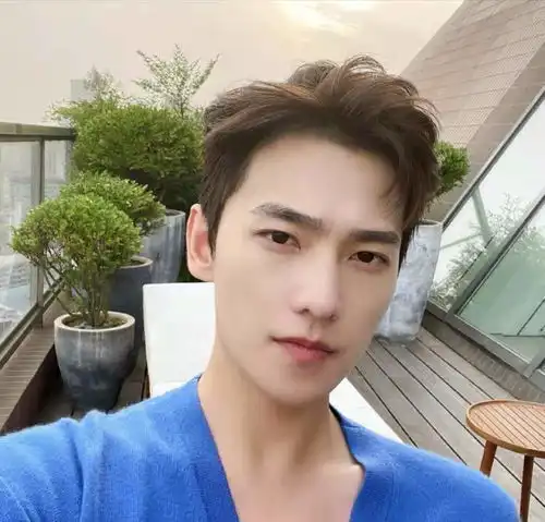 谁说杨洋赵露思没有cp感当两人同框出现时,生图也被甜到了