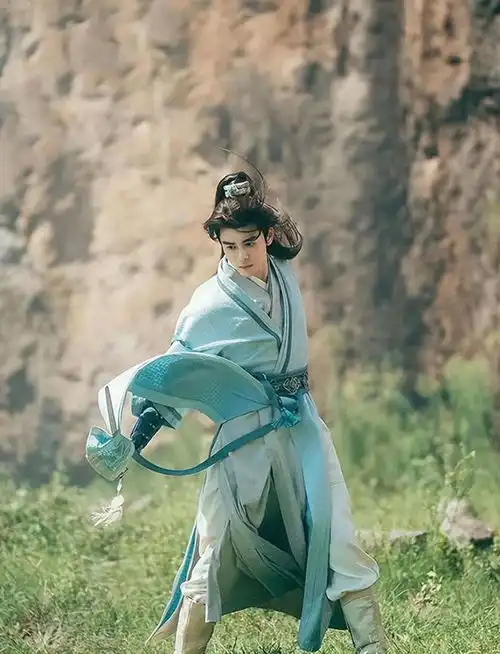 莲花楼前期李莲花为何总是丢下方多病,是嫌弃吗