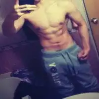 男生对镜子自拍头像微信头像图片大全