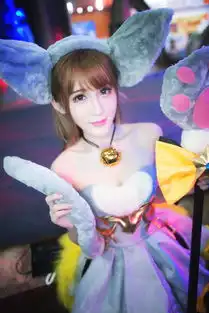 网红陈雨涵cj化身神奇宝贝众训练师频频掏球