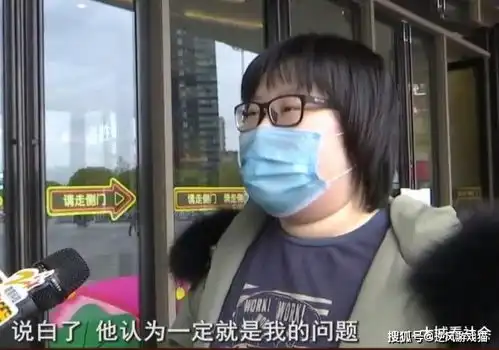 饮料瓶出现裂缝,把女子舌头给割伤,要求超市赔偿被拒