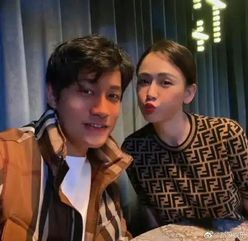 陈乔恩艾伦登记结婚领证后大呼终于结婚了,经纪人已开始催生