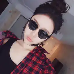 墨镜自拍