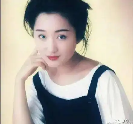 为了追她金主撞飞了几十辆宝马,这就是甜妹的魅力吗