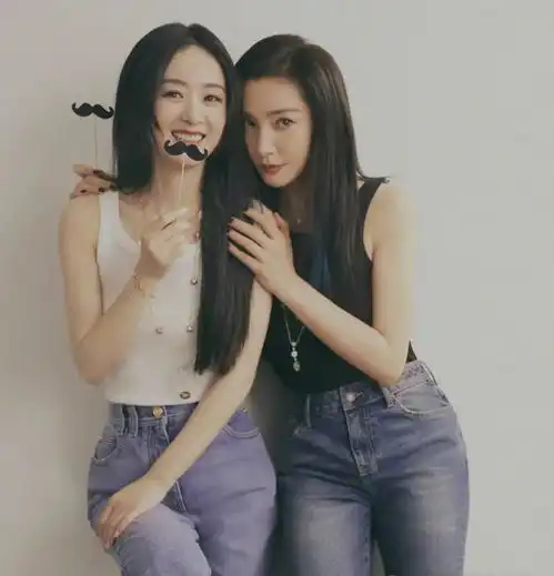 和周迅互撕20年后,李冰冰终于捧红亲闺女,这一仗还是她够狠